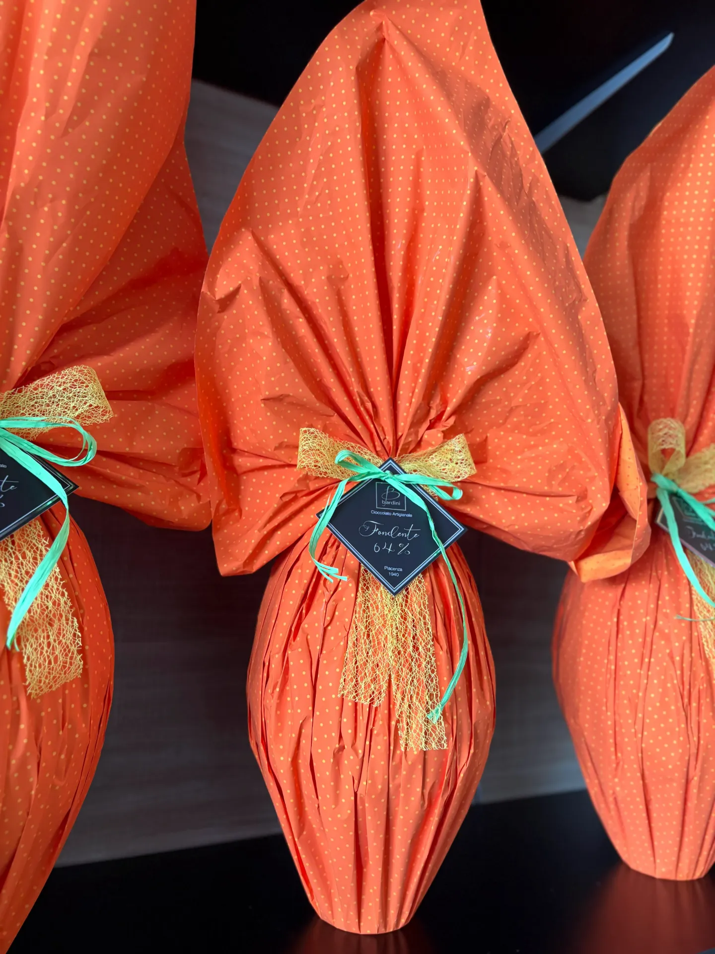 [P878] Uovo fondente fazzoletto 500 g F